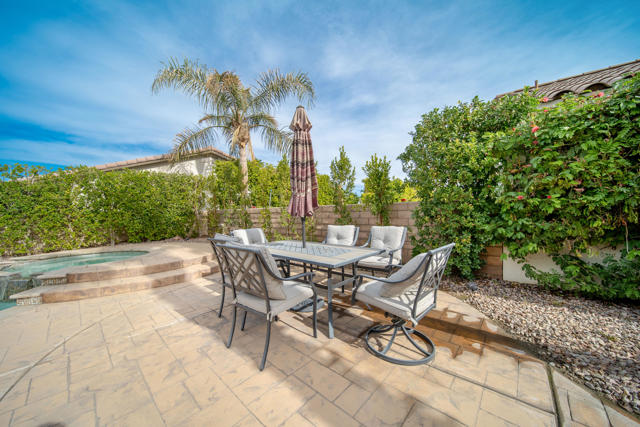 43512 Via Magellan Drive, Palm Desert CA: https://media.crmls.org/mediaz/9e3c401d-ef7c-4b0e-8db1-ee906eb98516.jpg