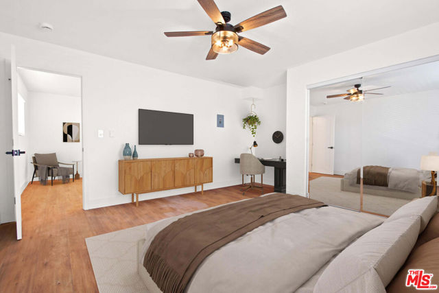 14110 Yukon Avenue, Hawthorne CA: https://media.crmls.org/mediaz/9e3ce62f-5d84-4f79-9527-95da2c29e4a3.jpg