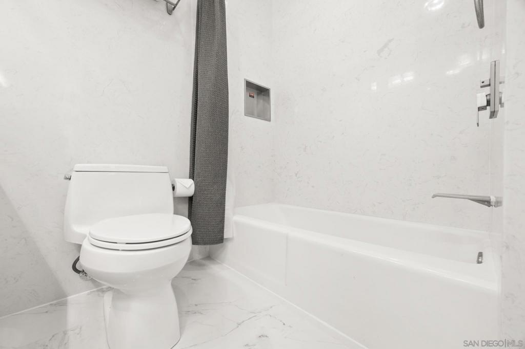 https://media.crmls.org/mediaz/9e3d312a-6863-4a0d-9701-4471a18a8a41.jpg?preset=X-Large