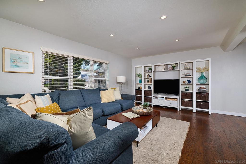 15019 Amso Street - photo 5