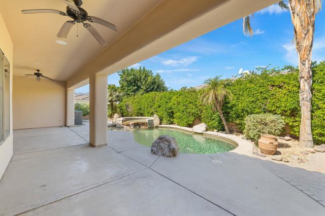 49595 Marne Court, La Quinta CA: https://media.crmls.org/mediaz/9e3d4b02-0a33-4b61-9dca-075ad989d6c9.jpg