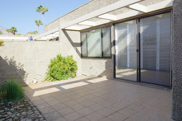1880 Tamarisk Road, Palm Springs, CA 92262