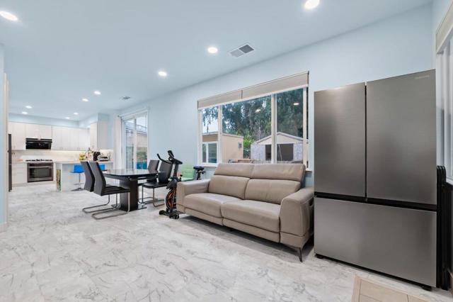 708 Raineer Court, San Leandro CA: https://media.crmls.org/mediaz/9e3ea43b-a709-4d87-9490-75ac4901ffda.jpg