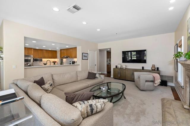 4753 Gabriel Way, La Mesa CA: https://media.crmls.org/mediaz/9e3efa0d-4e84-4337-af74-ad43e82db506.jpg