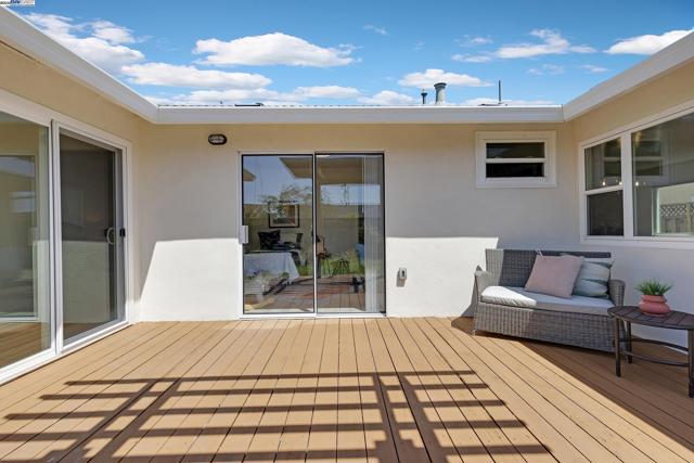3495 Carrillo Dr, San Leandro CA: https://media.crmls.org/mediaz/9e3f9d66-ca73-4bc4-87ad-3b934b21ac18.jpg