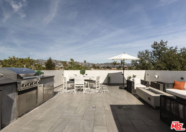 6509 Colgate Avenue, Los Angeles CA: https://media.crmls.org/mediaz/9e40015c-8eaa-4dd5-b721-1beeb7e8f7b1.jpg
