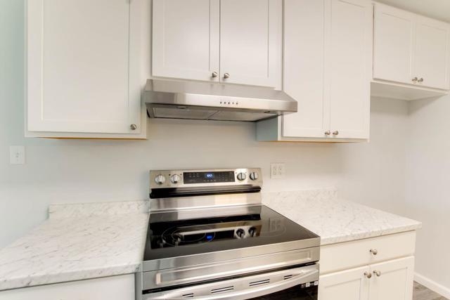 1261 Highland Drive, Hollister CA: https://media.crmls.org/mediaz/9e4080b2-ed1a-4c7a-8a9d-83ed8b992c43.jpg