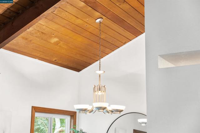 2720 Oak Rd, Walnut Creek CA: https://media.crmls.org/mediaz/9e4092d9-a043-4a18-9722-a0baef9702fb.jpg