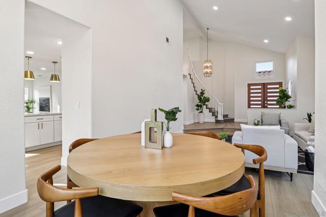 664 Crescent Dr, Chula Vista CA: https://media.crmls.org/mediaz/9e40ffa6-67b8-4755-aedb-f83abe666482.jpg