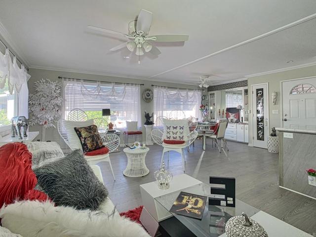 1351 Pepper Drive, El Cajon CA: https://media.crmls.org/mediaz/9e412fcf-f715-48e2-b97e-418782cefcfe.jpg