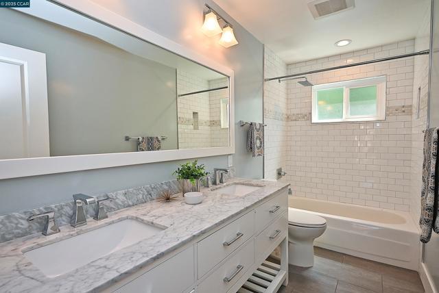 383 Caravelle Dr, Walnut Creek CA: https://media.crmls.org/mediaz/9e4169a1-4d61-4d0c-9f77-aeb9b112b18e.jpg