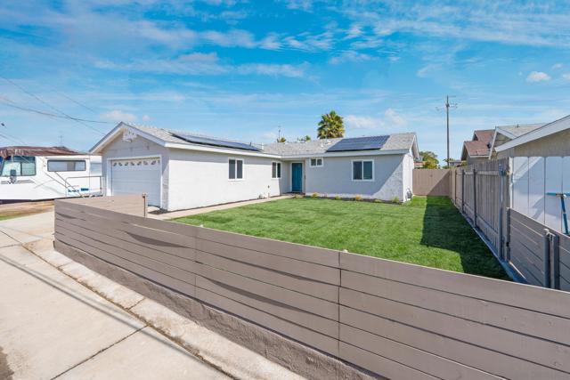 427 Bluegrass St, San Diego, California 92114, 3 Bedrooms Bedrooms, ,1 BathroomBathrooms,Single Family Residence,For Sale,Bluegrass St,250020906SD