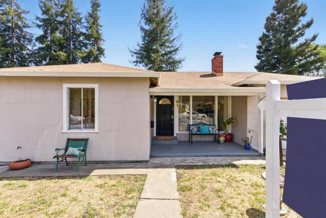 41 Murray Court, Redwood City CA: https://media.crmls.org/mediaz/9e42305e-1102-4107-bc67-cba9752715c5.jpg