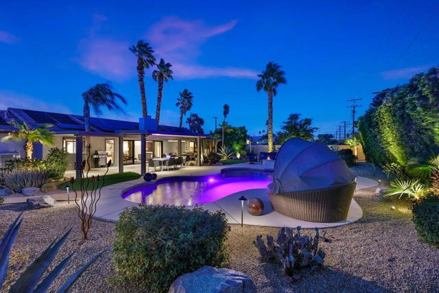 2777 E San Juan Road, Palm Springs CA: https://media.crmls.org/mediaz/9e42d9fc-f34a-4715-b416-45cad6c33f18.jpg