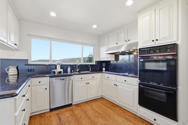20715 Brush Road, Los Gatos CA: https://media.crmls.org/mediaz/9e42e81b-9902-4844-b411-b36b10ecb2bd.jpg