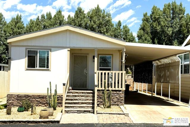 17640 Corkill Road, Desert Hot Springs CA: https://media.crmls.org/mediaz/9e440c9f-4d68-43dc-9103-d34869b3574d.jpg