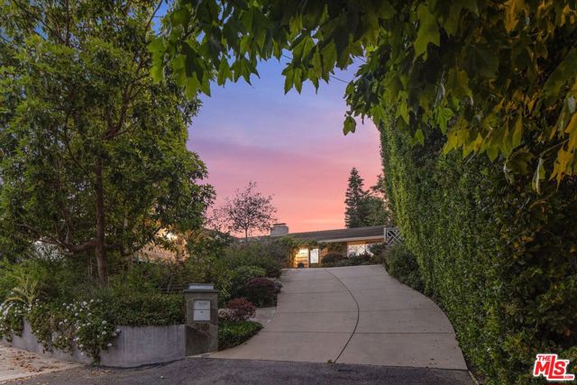 Drew Fenton | 585 Lorna Lane Los Angeles CA | MLS: 7287808