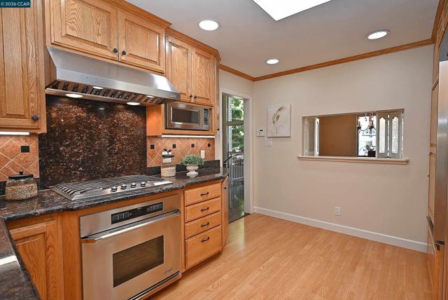 Image 7 of 60 For 2810 Wright Ave