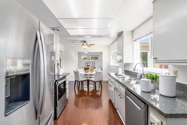16498 Roca Dr, San Diego CA: https://media.crmls.org/mediaz/9e44984f-4ae4-47ab-ad05-7b875288056b.jpg
