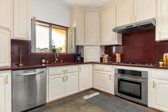 6207 Red Bluff Avenue, Yucca Valley CA: https://media.crmls.org/mediaz/9e464cf4-1ec3-4b36-8873-0b06a0fce43e.jpg
