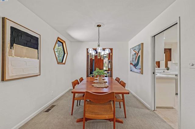 1068 Concord St, Pleasanton CA: https://media.crmls.org/mediaz/9e466373-c220-4a1a-8456-74b8d296d9f9.jpg