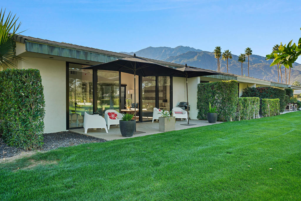 1930 Grand Bahama Drive E