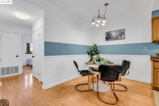 2912 Flint St, Union City CA: https://media.crmls.org/mediaz/9e46b8bd-f6ba-4340-8994-95650a9b9acc.jpg