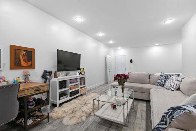 19950 Elfin Forest Ln, Escondido CA: https://media.crmls.org/mediaz/9e470820-d621-40ee-8f28-7d671b51a2cc.jpg