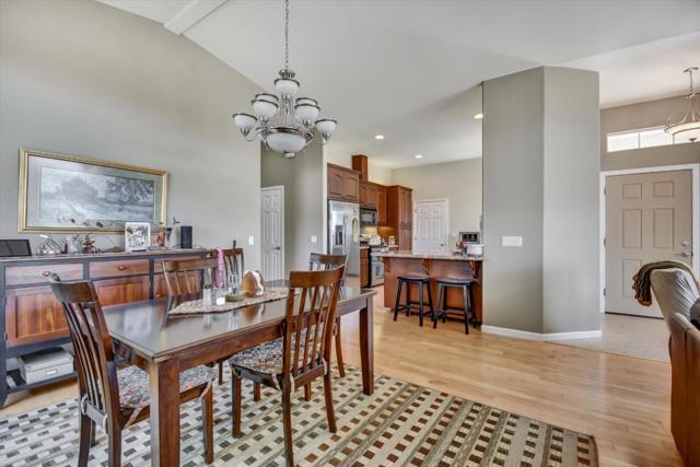 525 Heatherwood Estates Drive, Hollister CA: https://media.crmls.org/mediaz/9e476647-bd71-4ae3-9d4a-12f7ad15adba.jpg