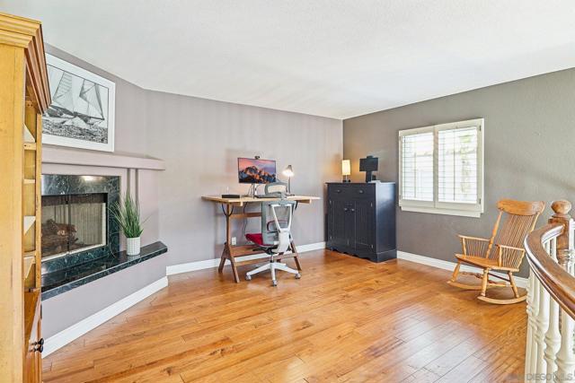 4961 Concannon Ct, San Diego CA: https://media.crmls.org/mediaz/9e48b4d9-d874-4cab-bc39-6832effb7709.jpg