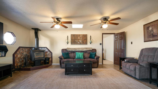 58189 Sunny Sands Drive, Yucca Valley CA: https://media.crmls.org/mediaz/9e4924ca-90a6-49dd-9e8b-37a81fb9e365.jpg