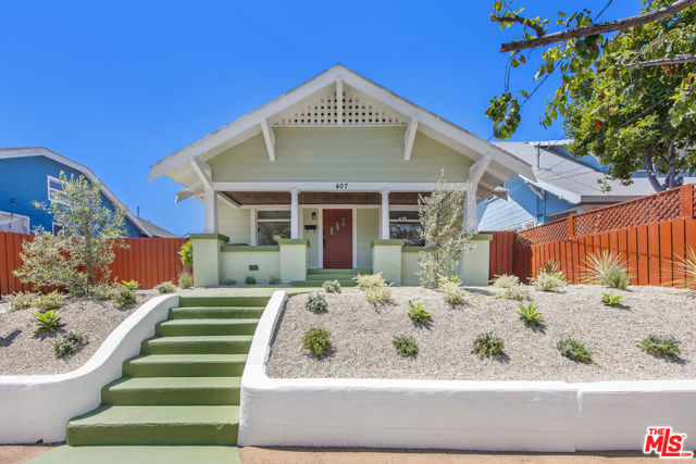 407 N Benton Way, Los Angeles CA: https://media.crmls.org/mediaz/9e494043-5fad-4247-9bb9-70fbe837d958.jpg