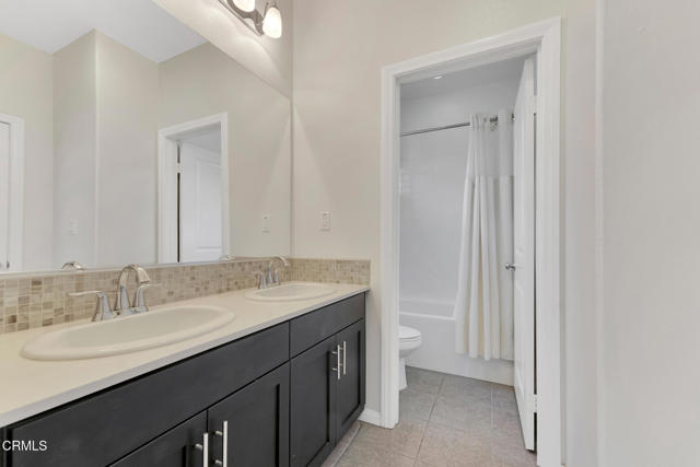 Detail Gallery Image 25 of 34 For 260 Townsite Promenade, Camarillo,  CA 93010 - 3 Beds | 2/1 Baths