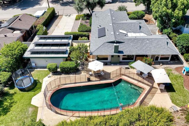 11668 Altoona Dr, El Cajon CA: https://media.crmls.org/mediaz/9e497243-277b-4cdb-9105-72f3f9b896a7.jpg