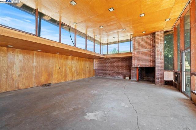 6400 Mines Rd, Livermore CA: https://media.crmls.org/mediaz/9e4ad8a2-5597-4788-a7dd-5a6341fecb5f.jpg