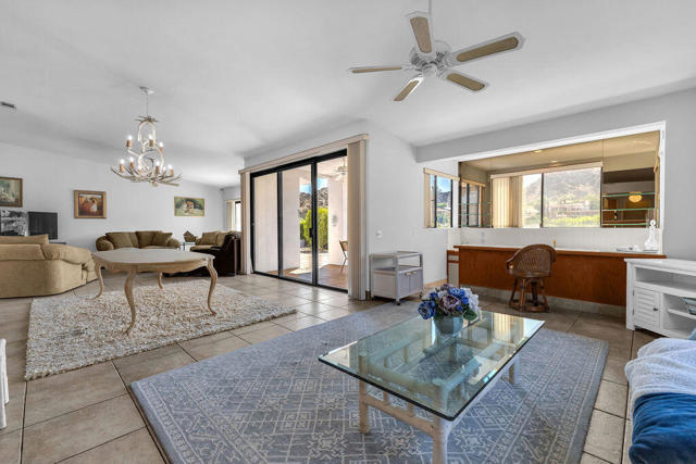 78565 Vista Del Fuente, Indian Wells CA: https://media.crmls.org/mediaz/9e4af0aa-97ab-40fd-ae93-cd664e5ef247.jpg