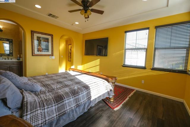 3252 Carpenter Way, San Ramon CA: https://media.crmls.org/mediaz/9e4b4cbe-9c01-4d2a-87bf-cae33b3ddd53.jpg