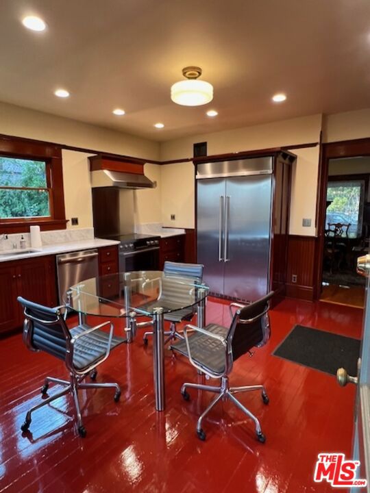 1340 Carroll Avenue, Los Angeles CA: https://media.crmls.org/mediaz/9e4ca571-1cb6-4042-b9e3-9f9fbecb4fe1.jpg