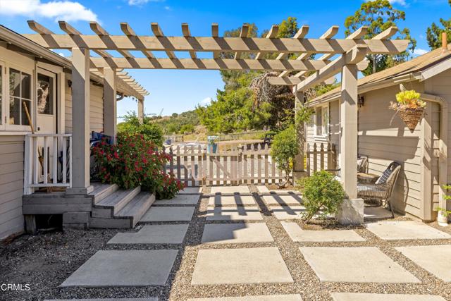 Detail Gallery Image 19 of 53 For 2753 Gypsy Canyon Rd, Lompoc,  CA 93436 - 3 Beds | 2 Baths