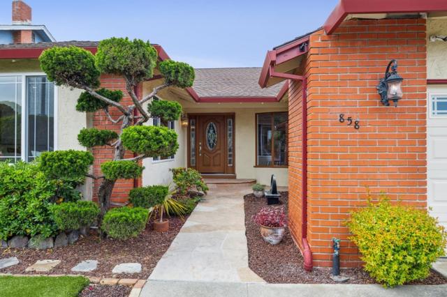 858 Chrysopolis Drive, Foster City CA: https://media.crmls.org/mediaz/9e4cf905-7298-4a5d-b842-3d5ca51de118.jpg