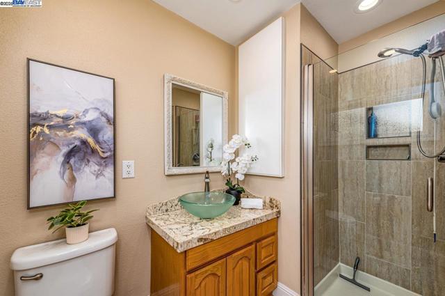 1429 Columbus Ave, Livermore CA: https://media.crmls.org/mediaz/9e4d252c-c031-49f8-9112-4979cd269712.jpg