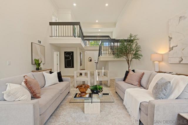 8206 Caminito Lacayo, La Jolla CA: https://media.crmls.org/mediaz/9e4d427b-a1f9-4d79-998c-fc14bcd714b5.jpg