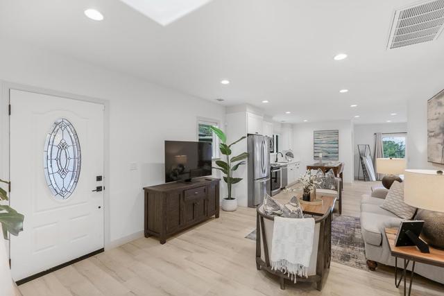 10875 Stevens Canyon Road, Cupertino CA: https://media.crmls.org/mediaz/9e4dd022-2f08-4227-bcf3-4610341154a7.jpg