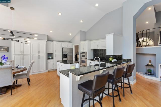 3100 Fox Creek Dr, Danville CA: https://media.crmls.org/mediaz/9e4df35a-2668-4a3c-984c-5224ab7150c8.jpg