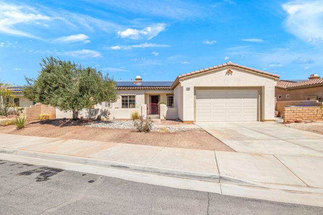 74062 Jeri Lane, Palm Desert CA: https://media.crmls.org/mediaz/9e4df590-cec0-4e3a-9ea9-307fb1ffbf28.jpg