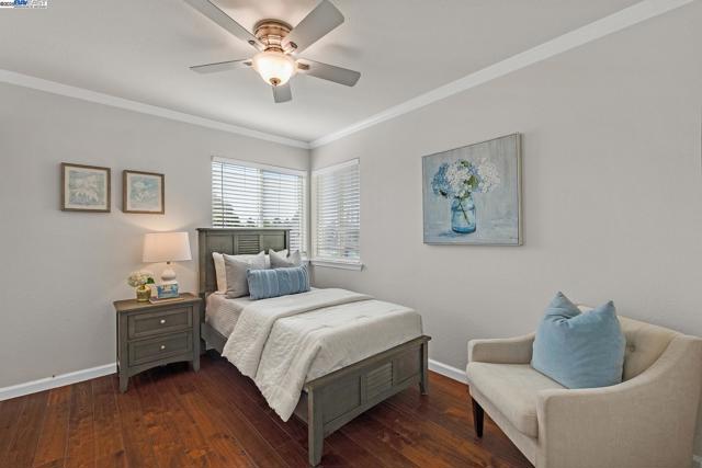 5487 Treeflower Dr, Livermore CA: https://media.crmls.org/mediaz/9e4e1b06-4f39-40e8-a982-b206eeed65de.jpg
