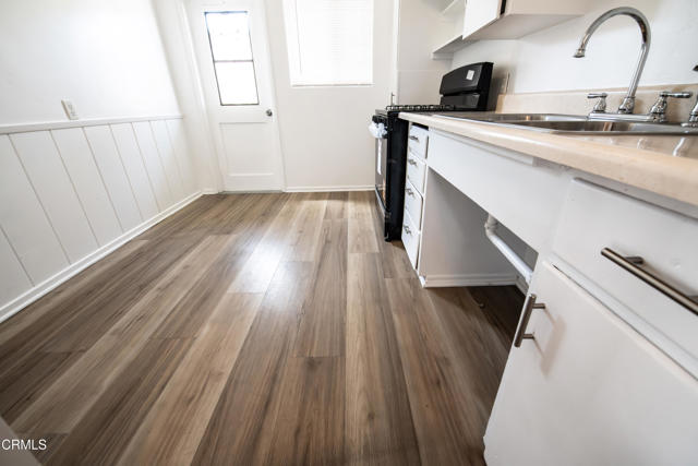 2256 Pierpont Boulevard, Ventura CA: https://media.crmls.org/mediaz/9e4e994c-640c-454b-9a35-4adb702c6d45.jpg
