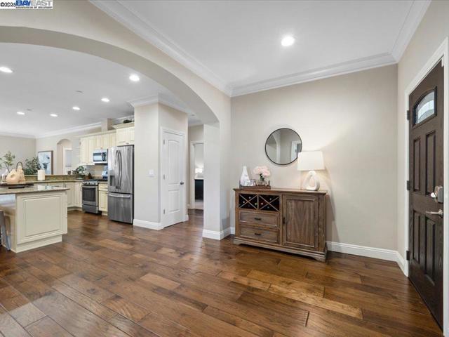 741 N N St, Livermore CA: https://media.crmls.org/mediaz/9e4ed5f4-2dcf-488e-8c40-1580d4c46eaf.jpg