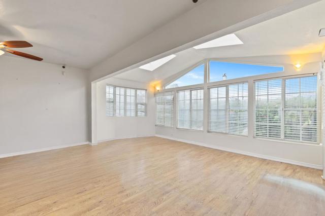1138 Manzanita Drive, Pacifica CA: https://media.crmls.org/mediaz/9e4f1950-e74d-429a-972e-fba3d6f199f4.jpg