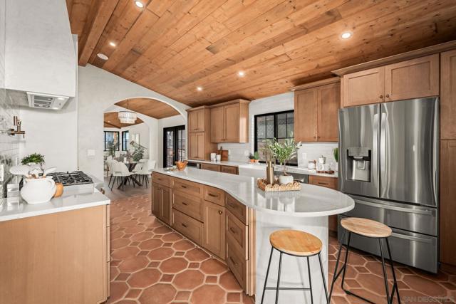 1566 Evergreen St, San Diego CA: https://media.crmls.org/mediaz/9e4f6113-c46d-43f9-8c10-44a9e527b0c0.jpg